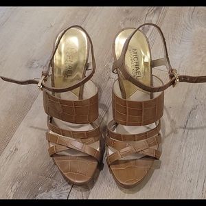 MK leather brown 👠